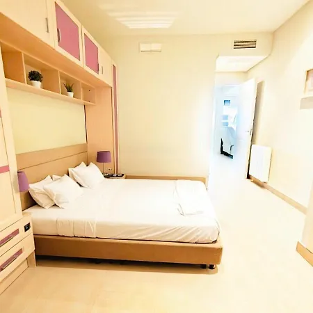 New Waterfront Gem W Rooftop Pool-puerto Marina Apartment *